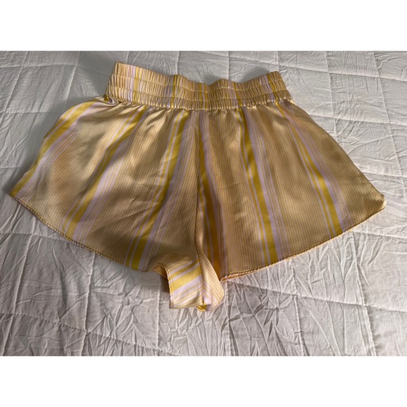 Vintage Victorias Secret XS Lounge‎ Shorts Yellow Stripe Satin Sleepwear Pajama - Picture 5 of 5